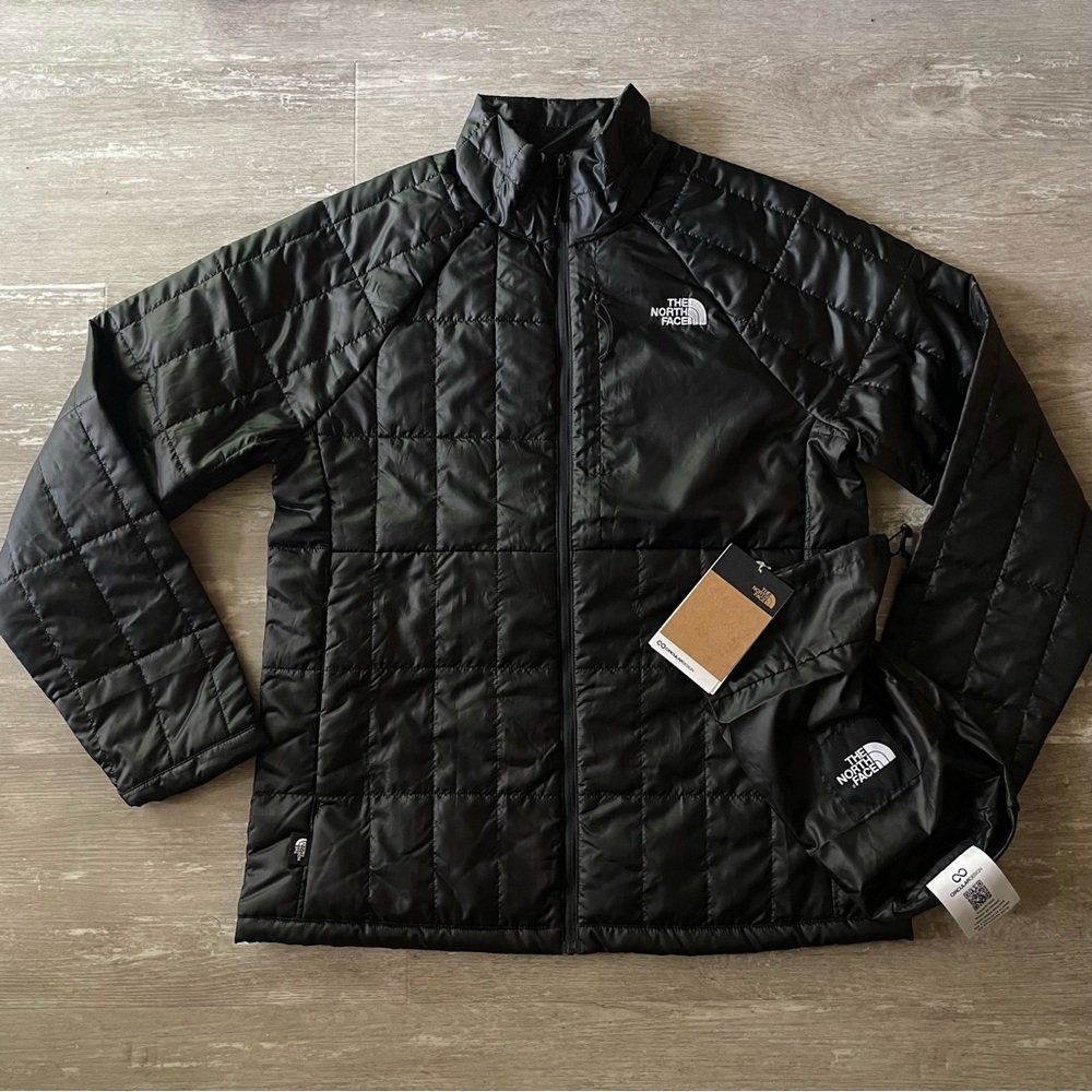 NWT The North Face Women’s Circaloft Full Zip Jacket in Black (packable).